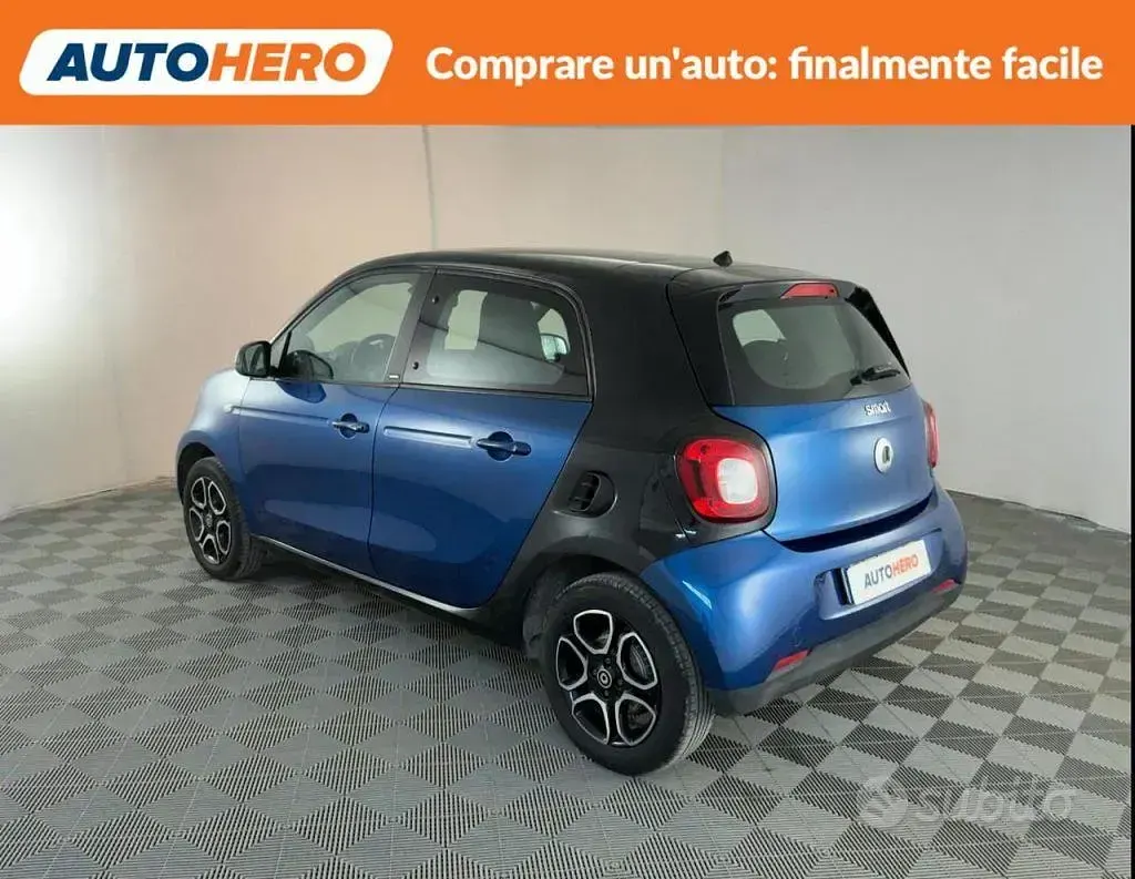 Usata Smart ForFour Passion 90 CV (66 kW) 2019 Blu Utilitaria