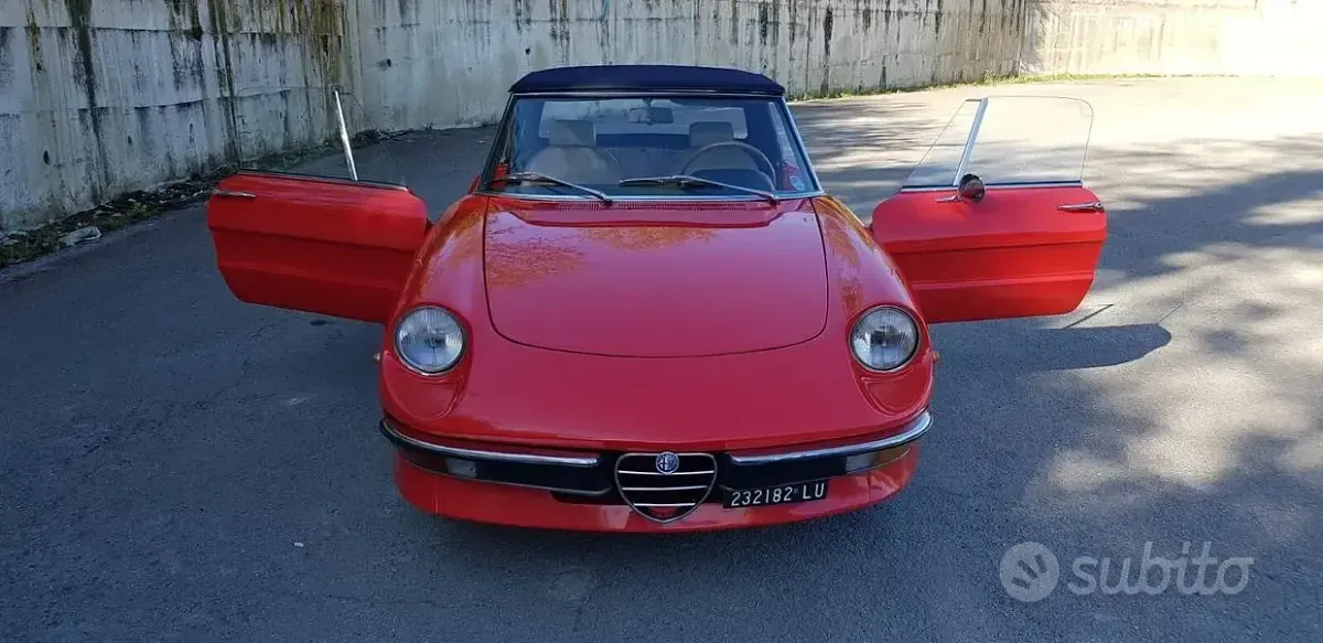 Usata Alfa Romeo GT Junior 104 CV (76 kW) 1970 Rosso Cabrio