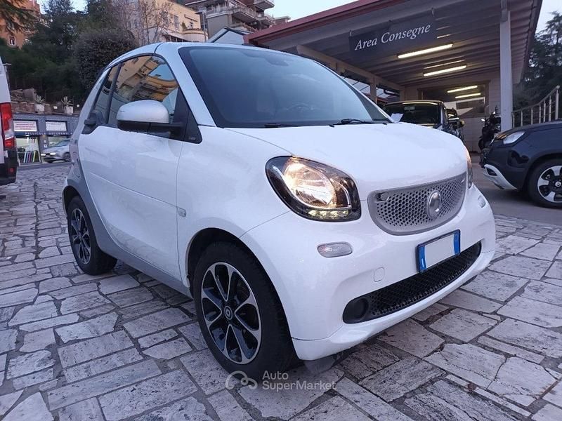 Usata Smart ForTwo Cabrio Passion 90 CV (66 kW) 2017 Bianco Cabrio