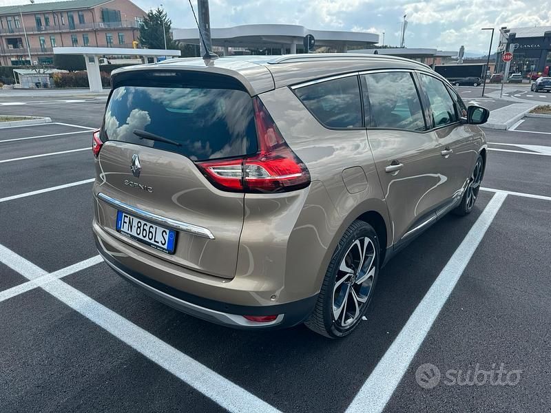 Usata Renault Grand Scénic IV Bose Edition 110 CV (80 kW) 2018 Grigio Monovolume