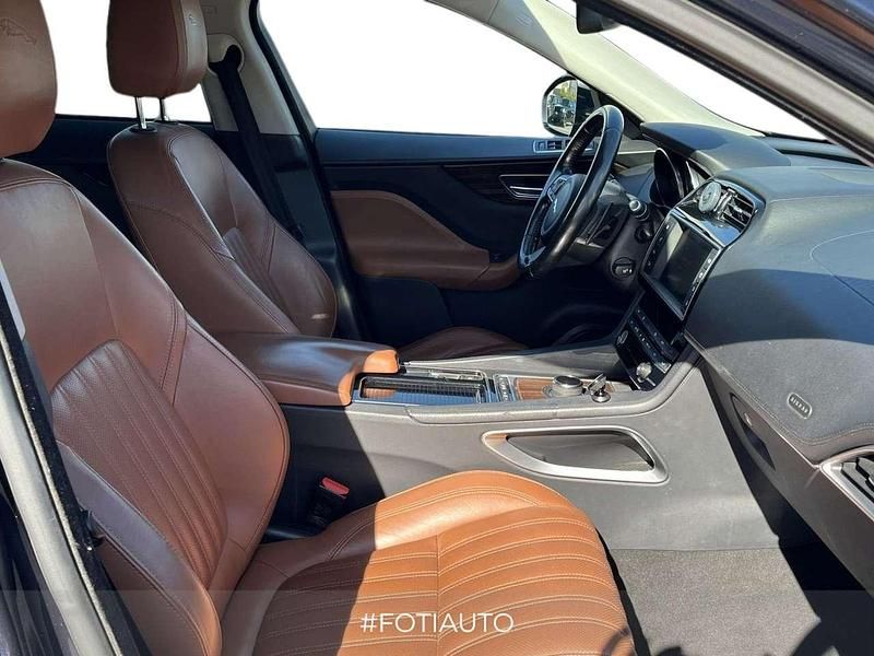 Usata Jaguar F-Pace Portfolio 179 CV (131 kW) 2017 Blu/azzurro SUV