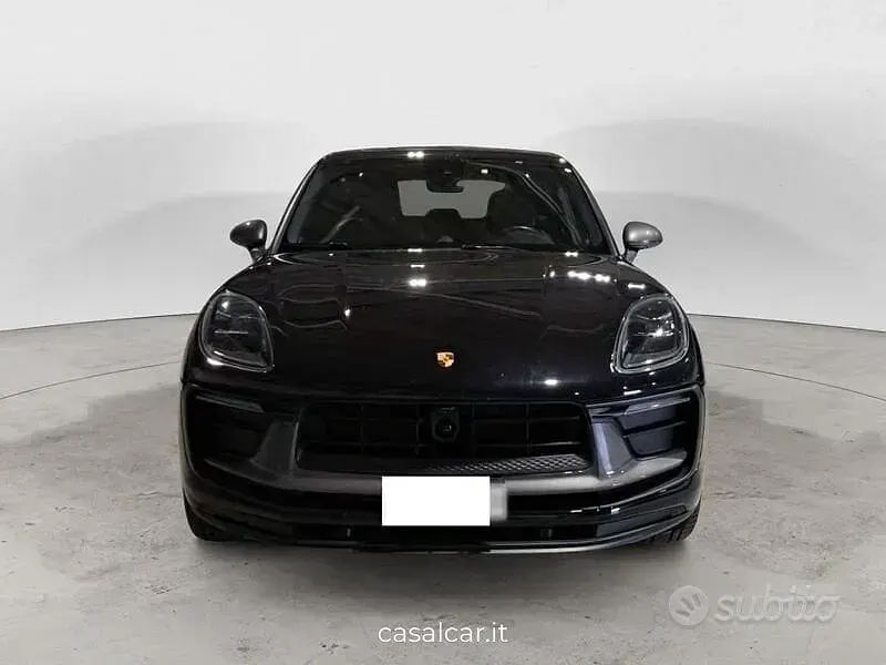 Usata Porsche Macan 88 CV (64 kW) 2023 Nero SUV