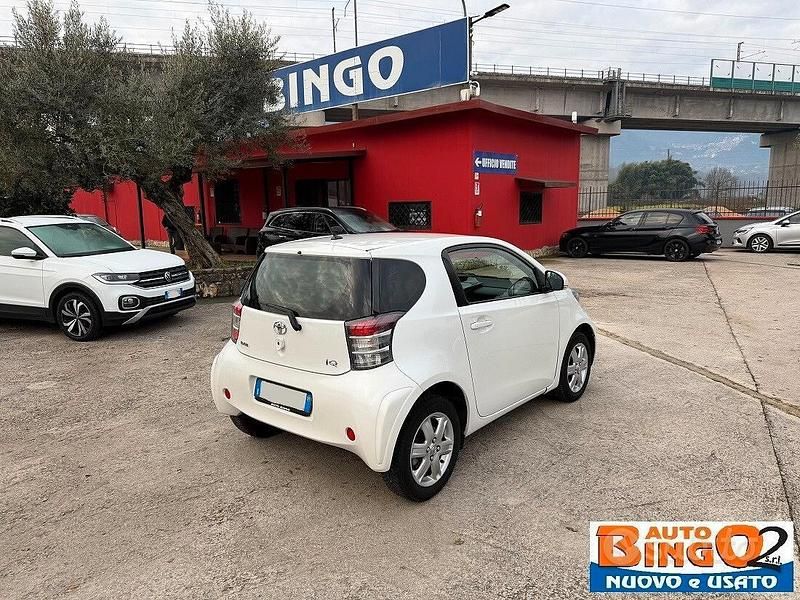 Second-hand Toyota iQ 68 CP (50 kW) 2009 Alb Hatchback