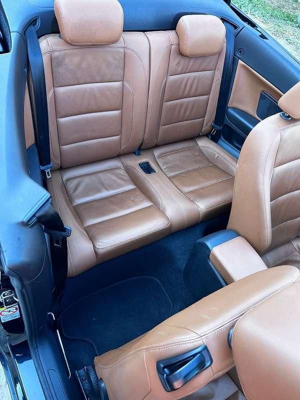 Usata VW Golf Cabriolet 105 CV (77 kW) 2012 Nero Cabrio