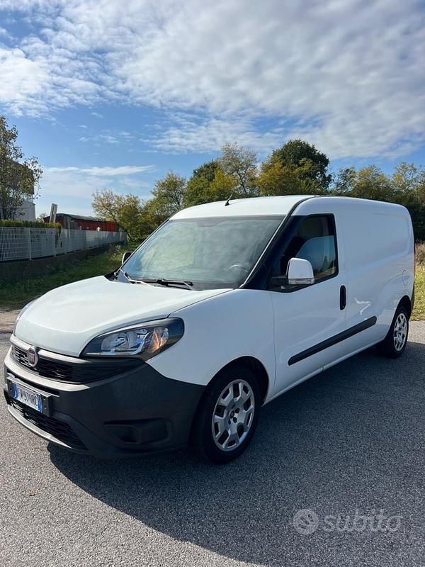 Bianco Usata 2019 Fiat Doblò Monovolume | 6200 € (Super prezzo) - Immagine 1/4