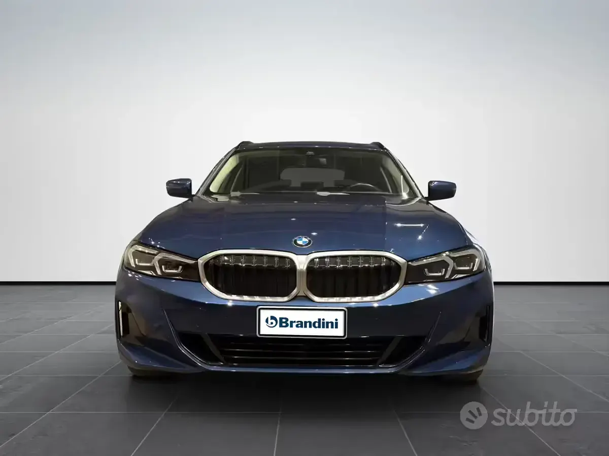 Usata BMW 316 122 CV (89 kW) 2023 Blu Station wagon