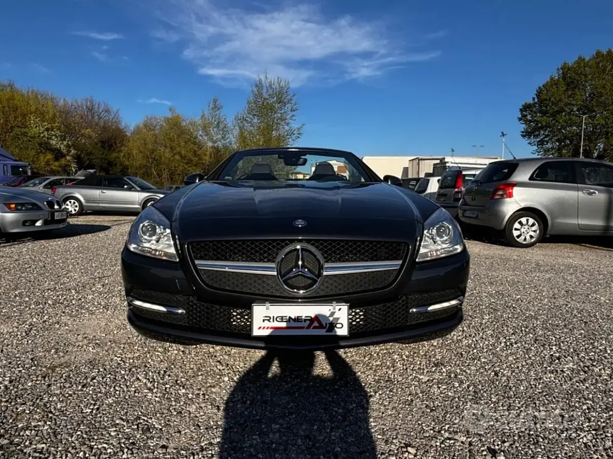 Usata Mercedes SLK200 184 CV (135 kW) 2012 Grigio Cabrio