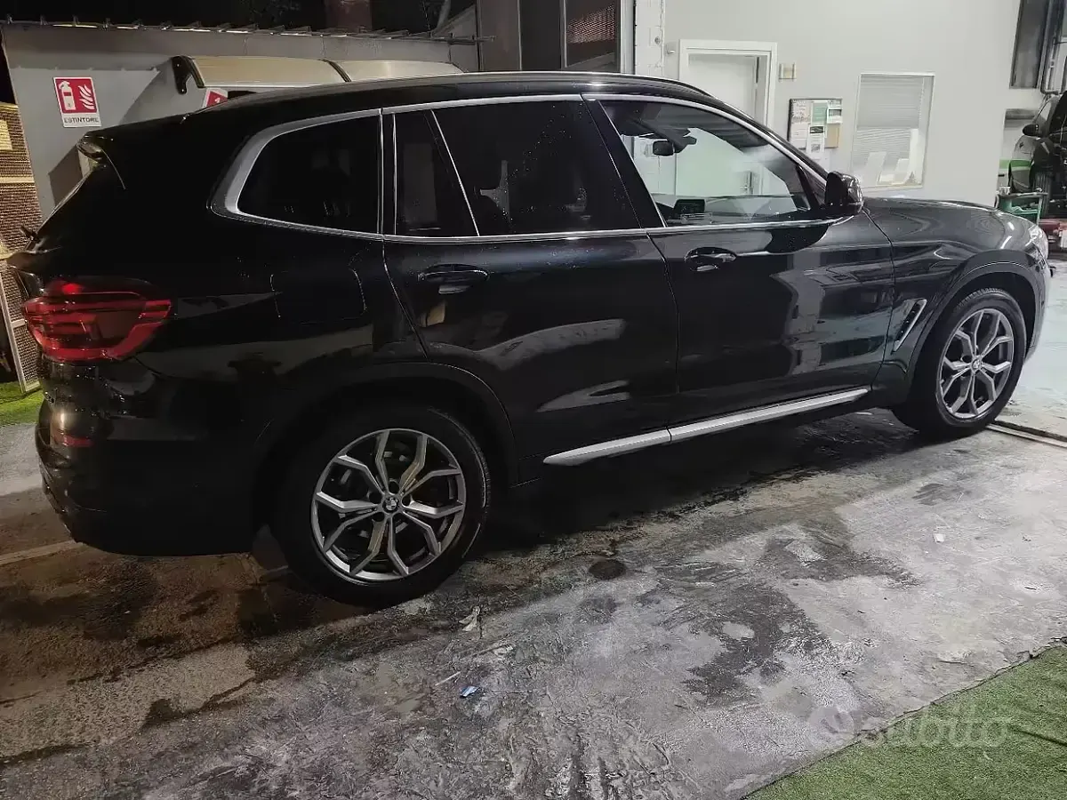 Usata BMW X3 Efficient Dynamics 150 CV (110 kW) 2020 Nero SUV