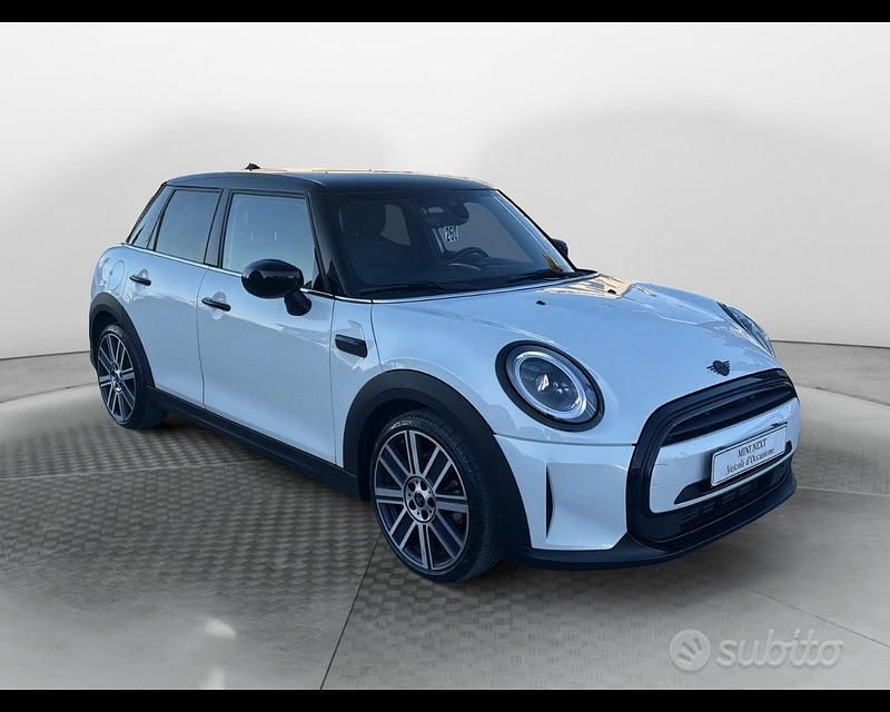 Usata Mini Cooper Business 136 CV (100 kW) 2023 Nanuq white Utilitaria