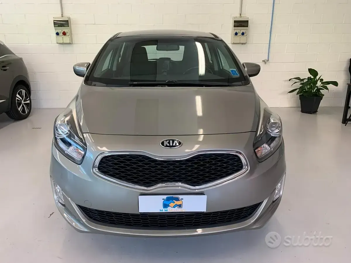 Usata Kia Carens 116 CV (85 kW) 2014 Grigio Monovolume