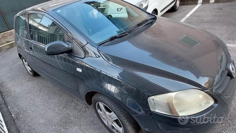 Usata VW Fox 54 CV (39 kW) 2005 Grigio Utilitaria