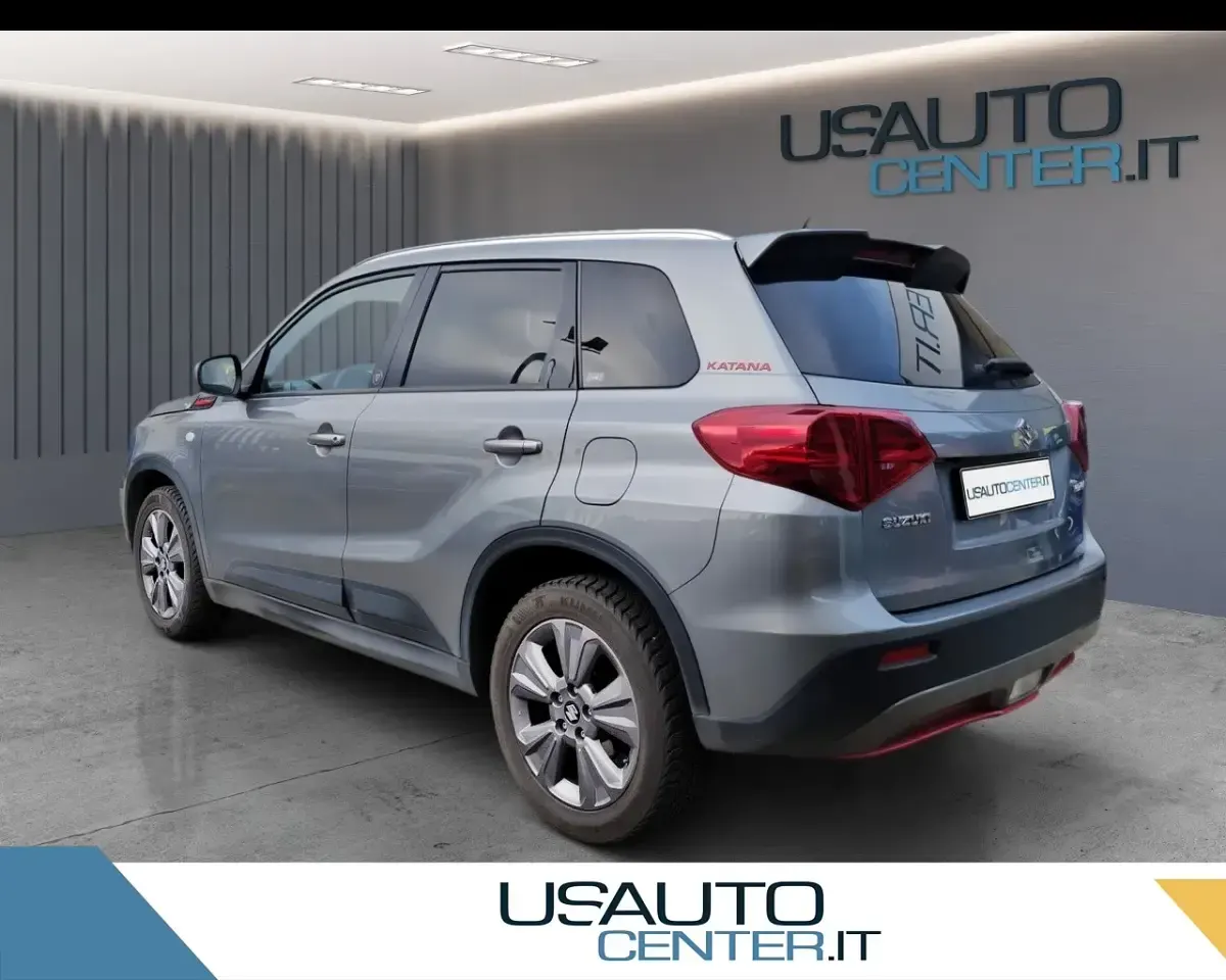 Usata Suzuki Vitara 112 CV (82 kW) 2019 Grigio SUV