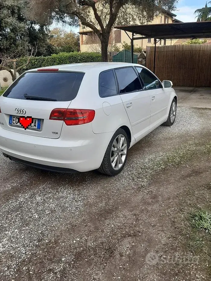 Usata Audi A3 Ambition 105 CV (77 kW) 2011 Utilitaria