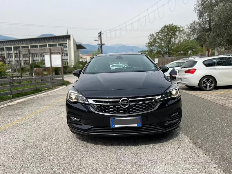 Usata Opel Astra 110 CV (80 kW) 2016 Nero Station wagon