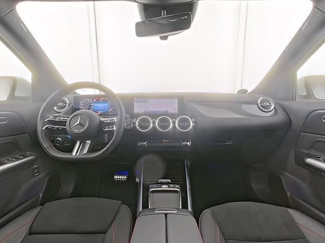 Usata Mercedes GLA180 AMG Line Premium 136 CV (100 kW) 2025 Bianco polare SUV