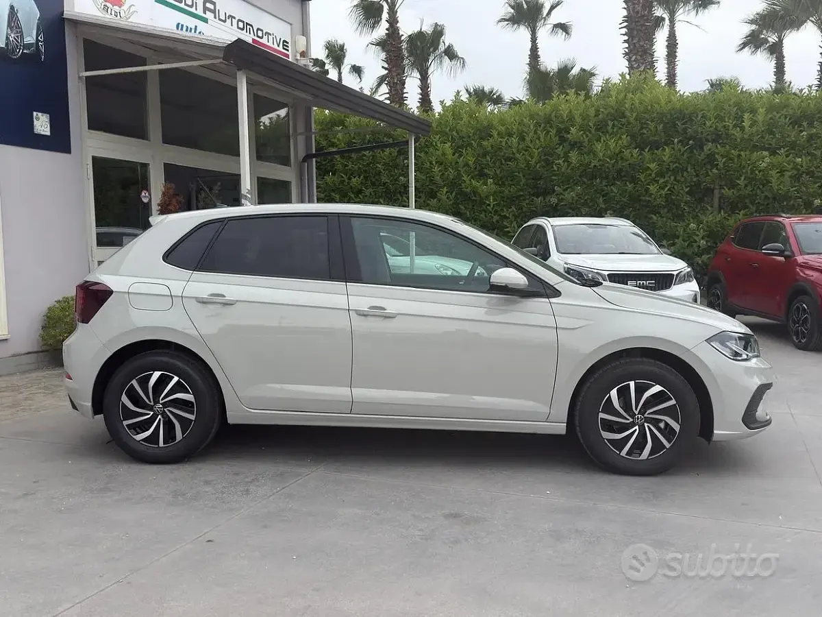 Nuova VW Polo Edition 95 CV (69 kW) 2026 Beige Utilitaria