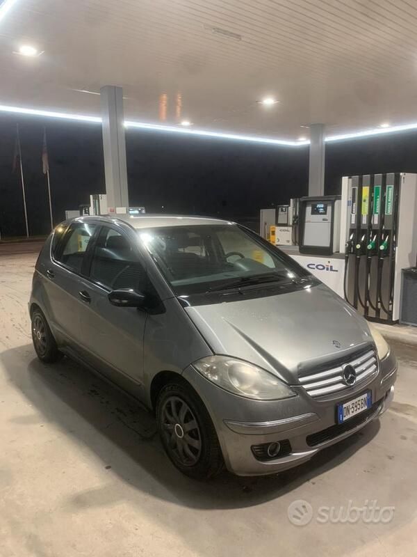Grigio Usata 2008 Mercedes A150 Due volumi | 1200 € (Ottimo prezzo) - Immagine 1/4