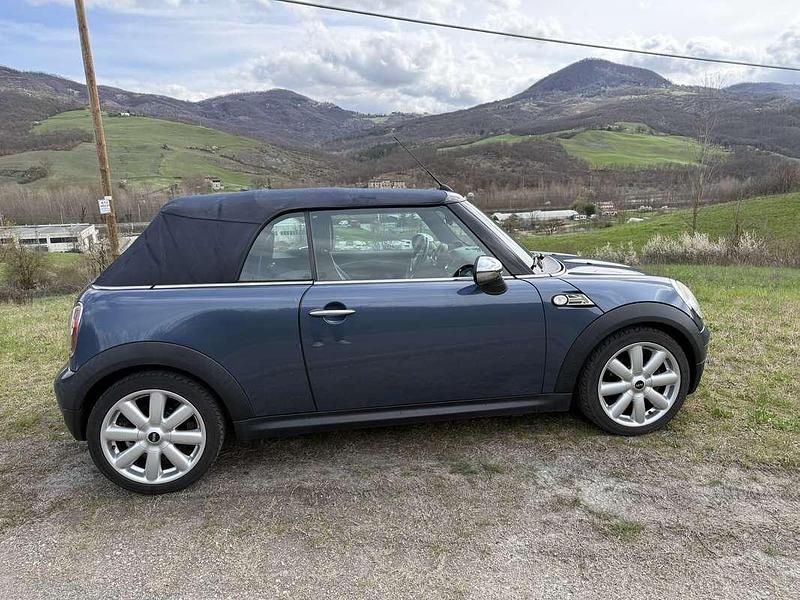Usata Mini Cooper Cabriolet 120 CV (88 kW) 2009 Blu/azzurro Cabrio