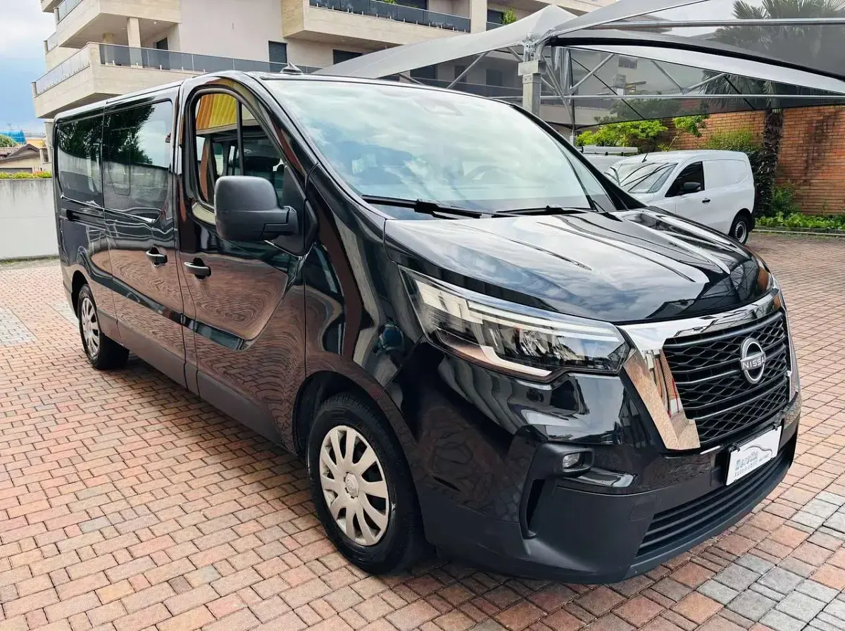 Usata Nissan Primastar Acenta 110 CV (80 kW) 2025 Black midnight Monovolume