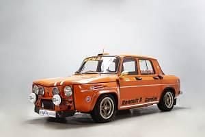 Usata Renault R8 88 CV (64 kW) 1975 Arancione Berlina