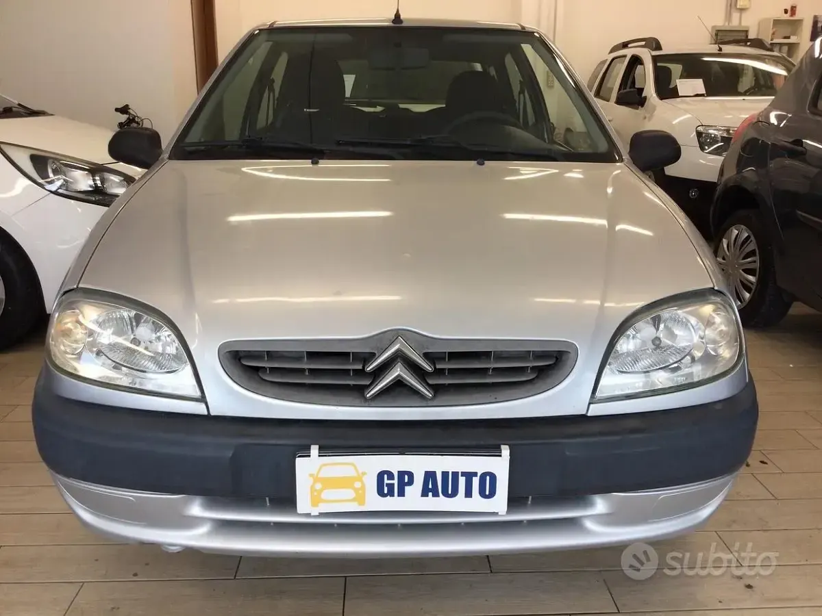 Usata Citroën Saxo 60 CV (44 kW) 2002 Grigio Utilitaria