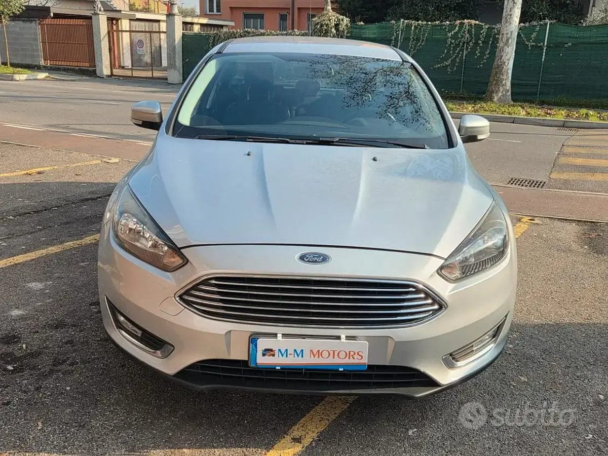 Usata Ford Focus Titanium X 120 CV (88 kW) 2017 Grigio Station wagon