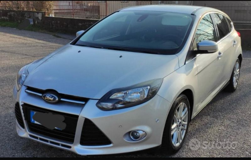 Usata Ford Focus Titanium 115 CV (84 kW) 2014 Grigio Berlina