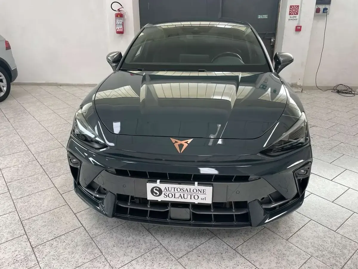 Usata Cupra Leon 150 CV (110 kW) 2025 Grigio Berlina