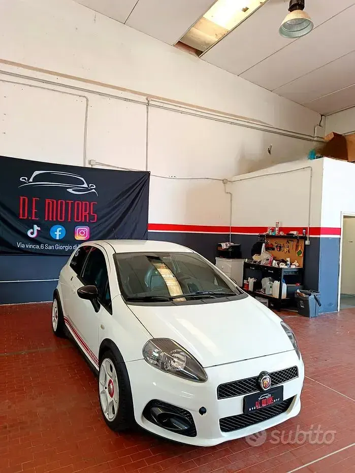 Usata Abarth Grande Punto 155 CV (114 kW) 2008 Bianco Utilitaria