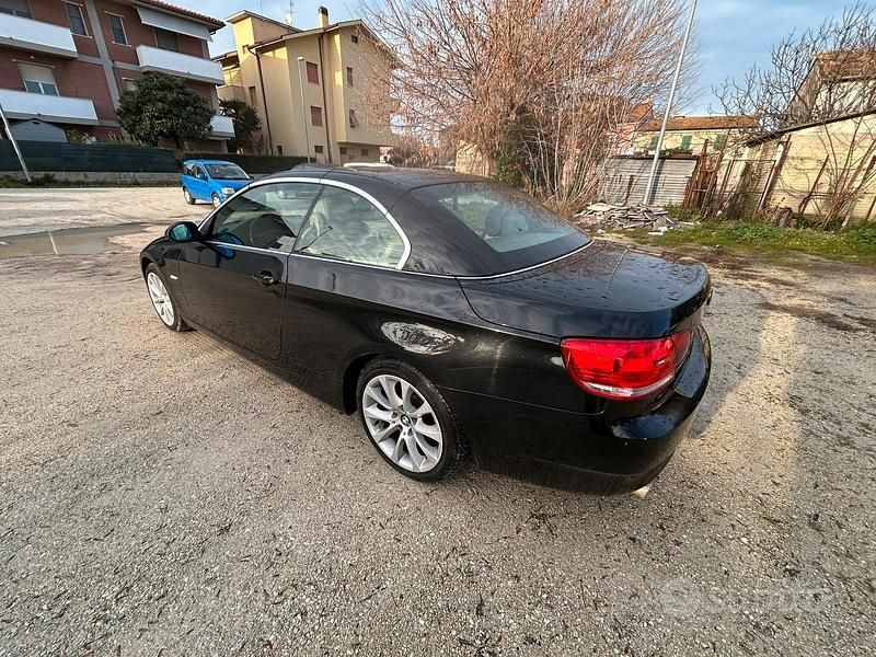 Usata BMW 320 Cabriolet 170 CV (125 kW) 2008 Nero Cabrio