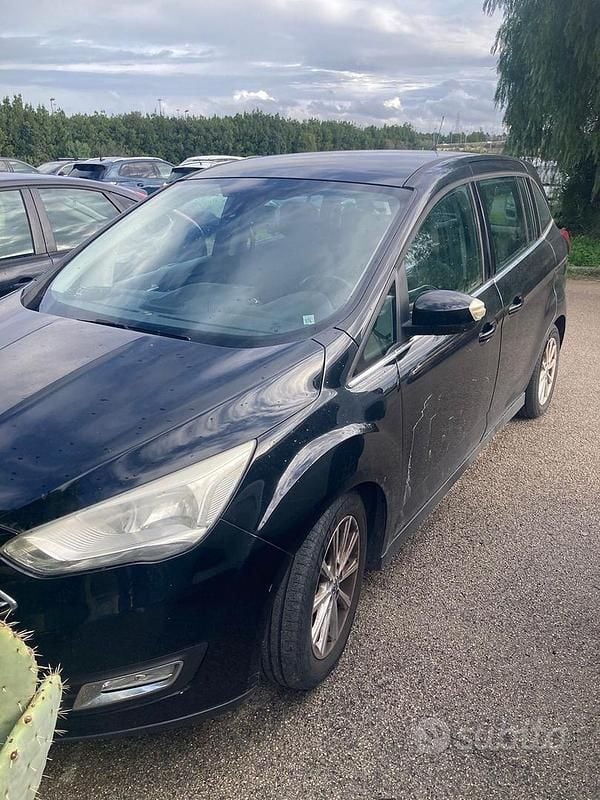Usata Ford Grand C-Max 120 CV (88 kW) 2015 Nero Monovolume