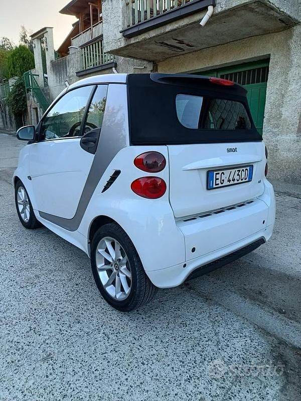 Usata Smart ForTwo Cabrio Passion 54 CV (39 kW) 2011 Bianco Cabrio