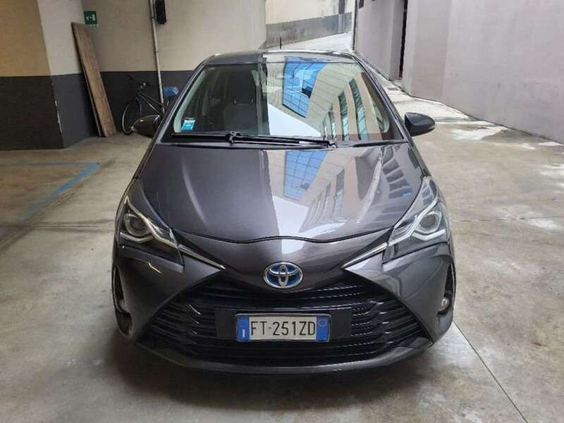 Usato 2019 Toyota Yaris 1.5 El_Hybrid 73 CV (13.900 €)