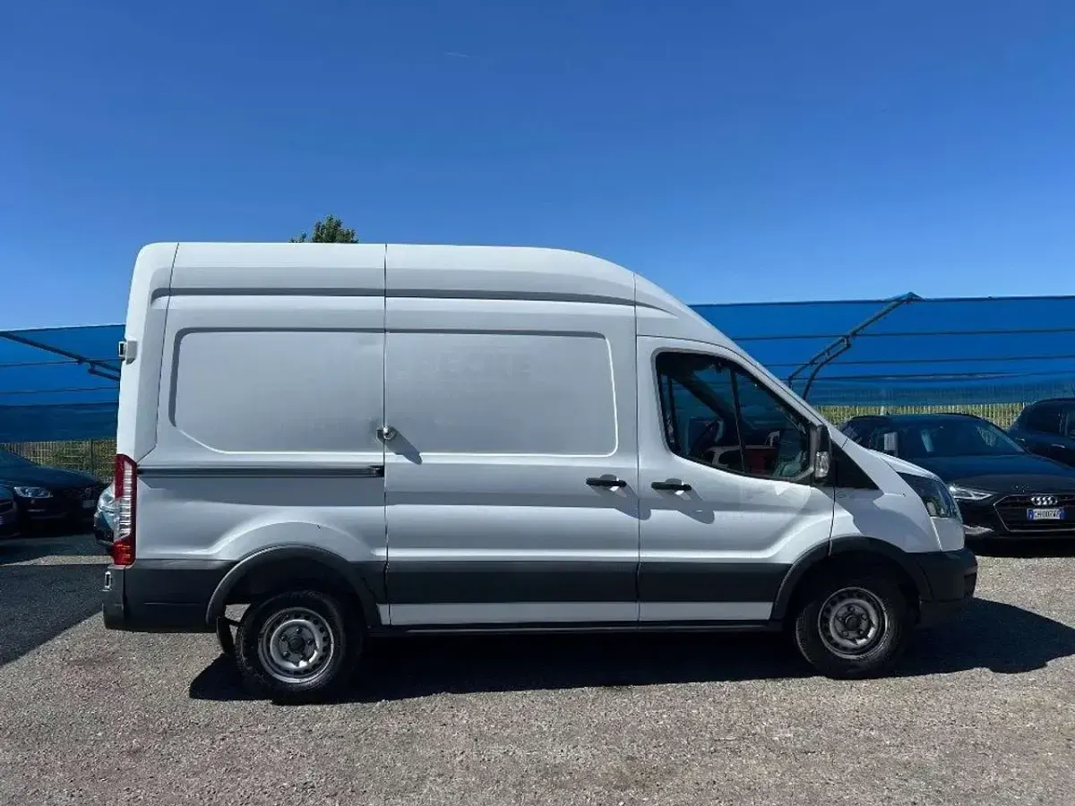 Usata Ford Transit 131 CV (96 kW) 2018 Bianco Furgone