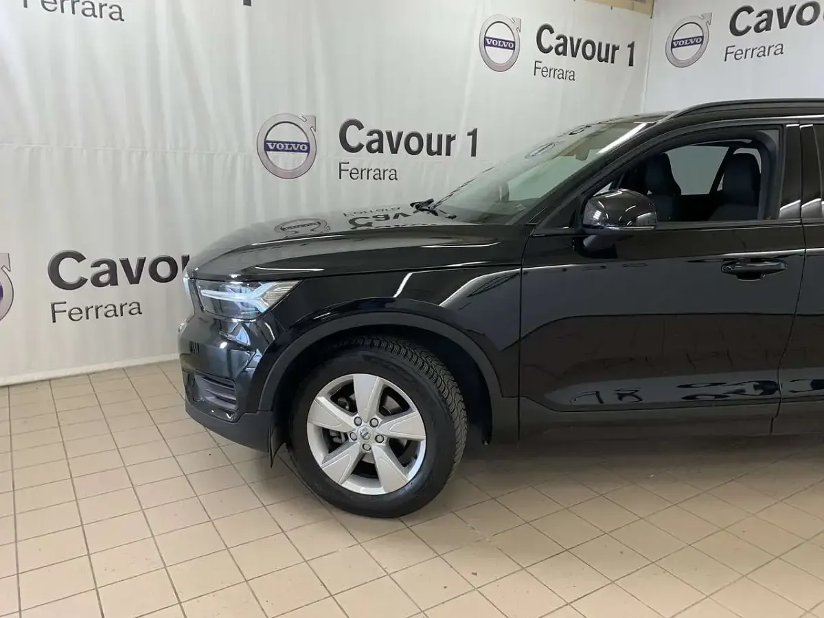 Usata Volvo XC40 Core 129 CV (94 kW) 2022 Nero SUV