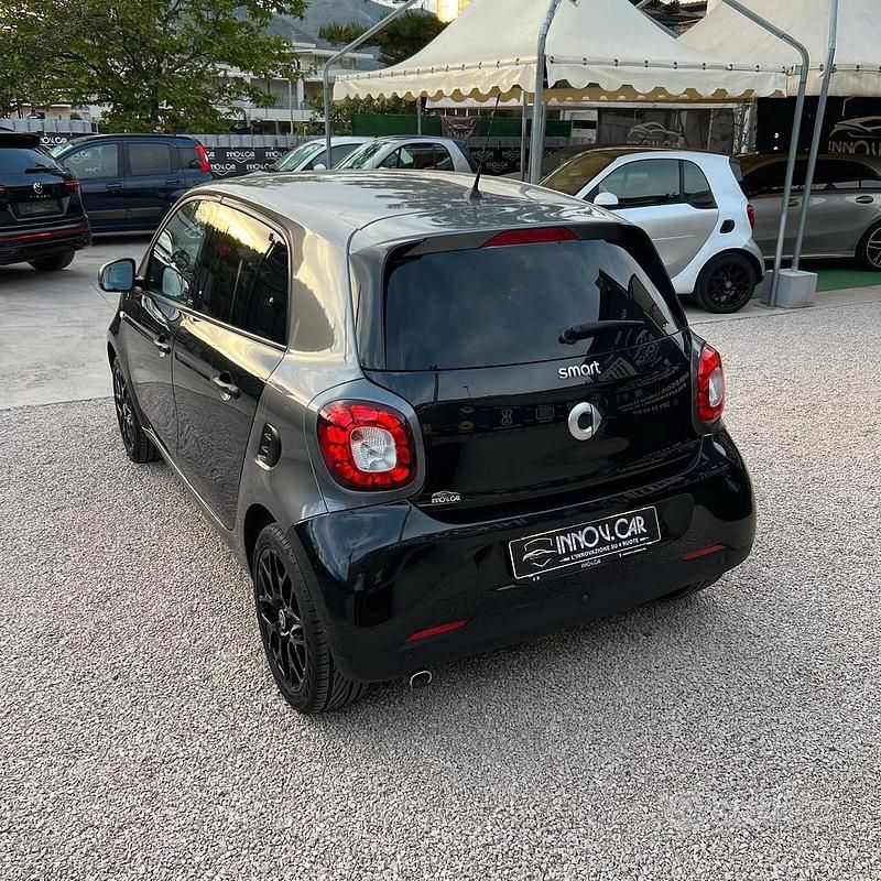 Usata Smart ForFour Passion 90 CV (66 kW) 2019 Nero Utilitaria