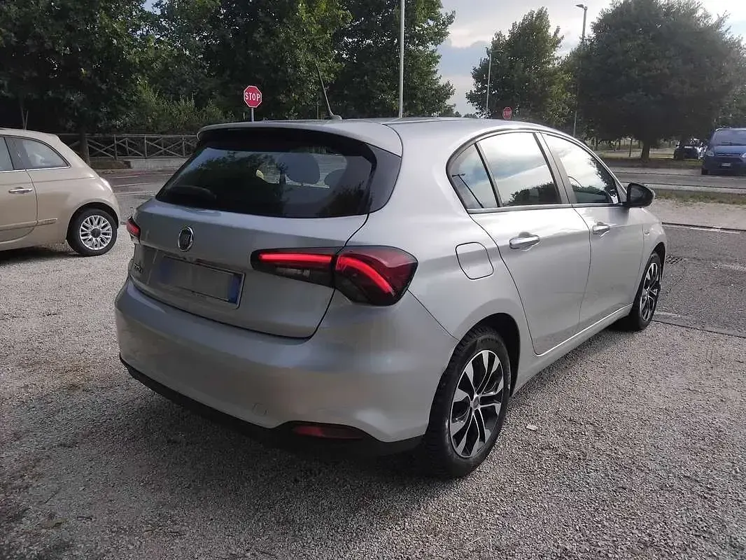 Usata Fiat Tipo City Life 131 CV (96 kW) 2022 Grigio Berlina