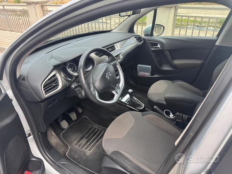 Begagnad Citroën C3 75 HK (55 kW) 2016 Grå Halvkombi