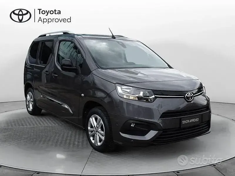 Usata Toyota Proace Verso City 130 CV (95 kW) 2022 Grigio Station wagon