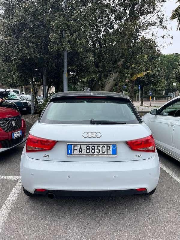 Usata Audi A1 Sportback Ambition 90 CV (66 kW) 2014 Bianco Utilitaria