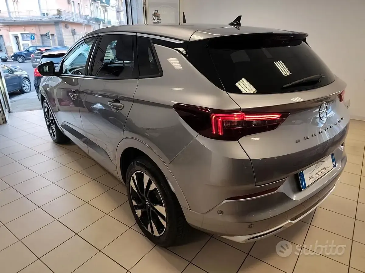 Usata Opel Grandland X Business Elegance 131 CV (96 kW) 2022 Grigio SUV