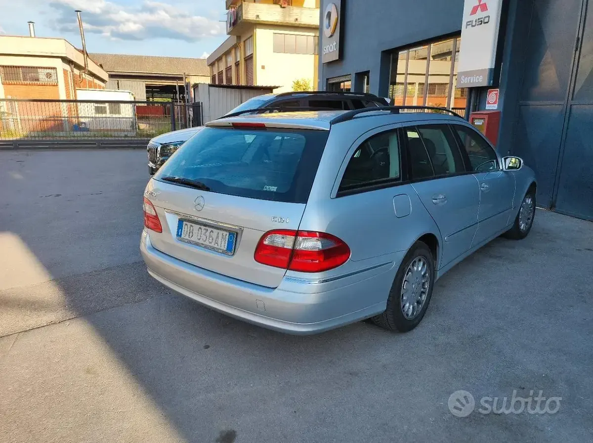 Usata Mercedes E280 190 CV (139 kW) 2006 Grigio Station wagon