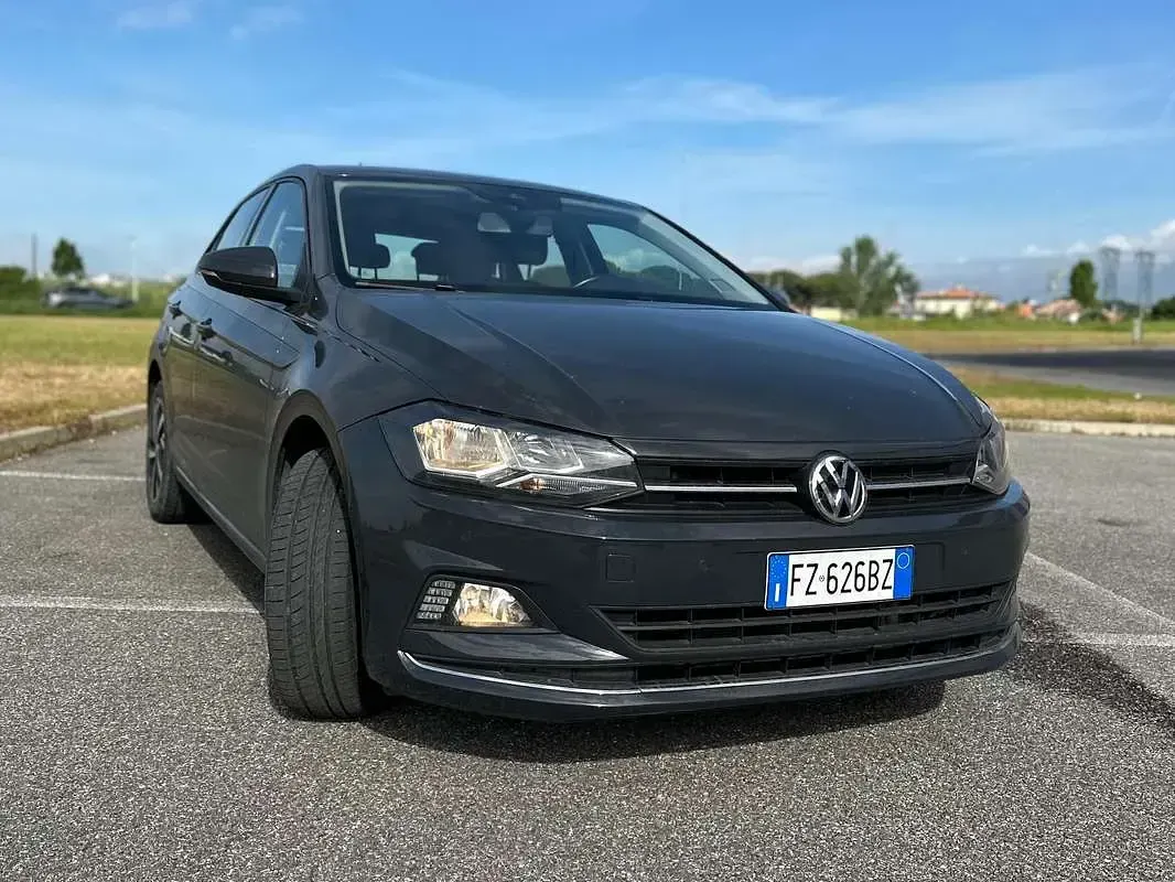Usata VW Polo Highline 95 CV (69 kW) 2020 Grigio Utilitaria