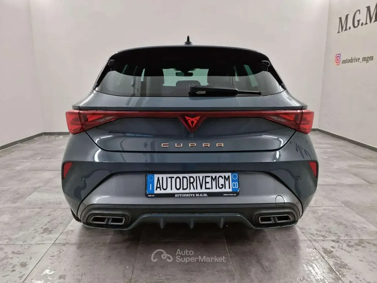 Usata Cupra Leon 150 CV (110 kW) 2024 Gray Berlina