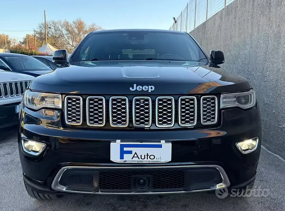 Usata Jeep Grand Cherokee Overland 250 CV (183 kW) 2019 Nero SUV