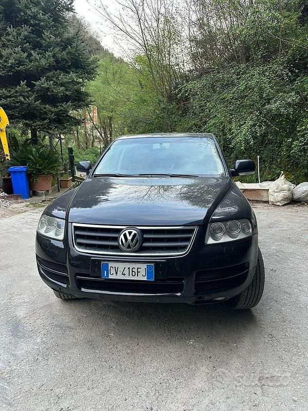 Usata VW Touareg 174 CV (127 kW) 2005 Nero SUV