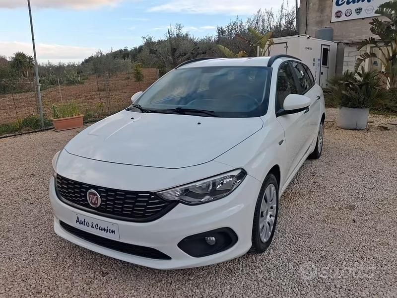Usata Fiat Tipo 120 CV (88 kW) 2018 Bianco Station wagon