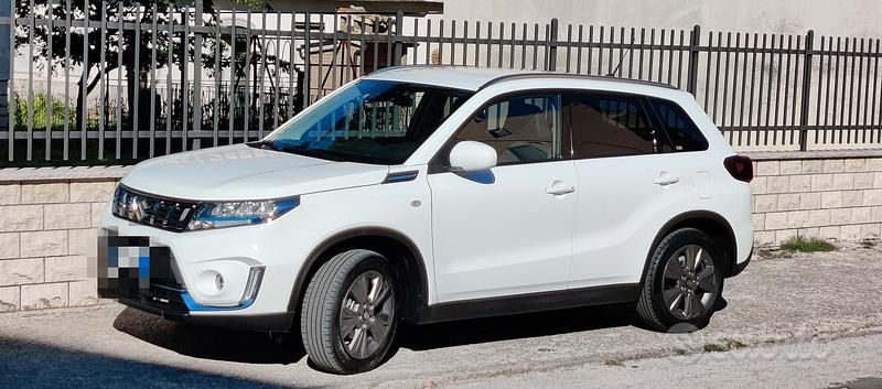 Usata Suzuki Vitara Cool 129 CV (94 kW) 2022 Bianco SUV