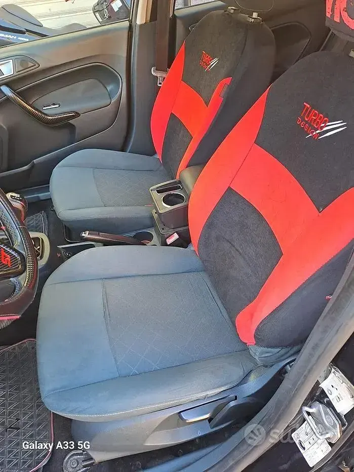 Usata Ford Fiesta 73 CV (53 kW) 2012 Nero Berlina