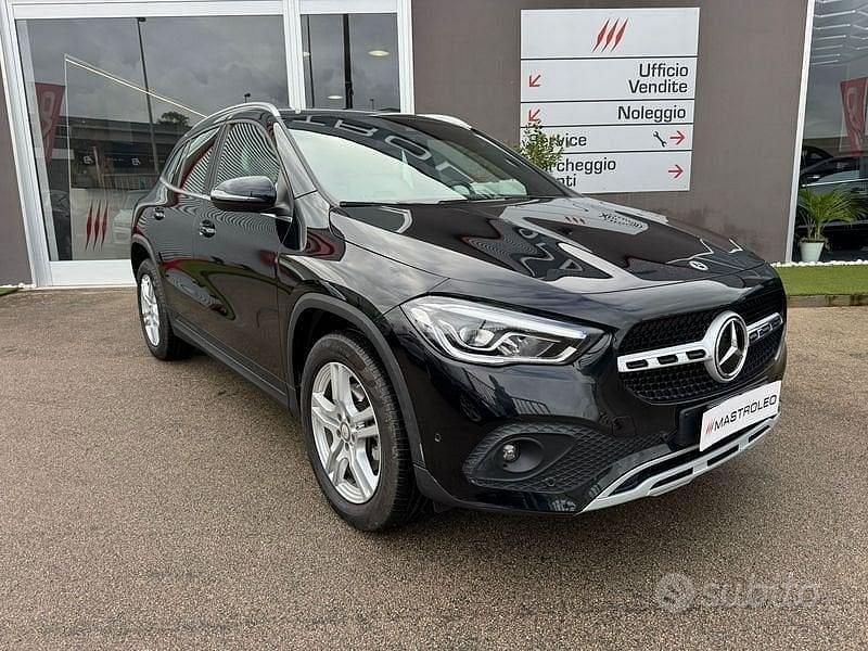 Usata Mercedes GLA200 150 CV (110 kW) 2022 Nero SUV
